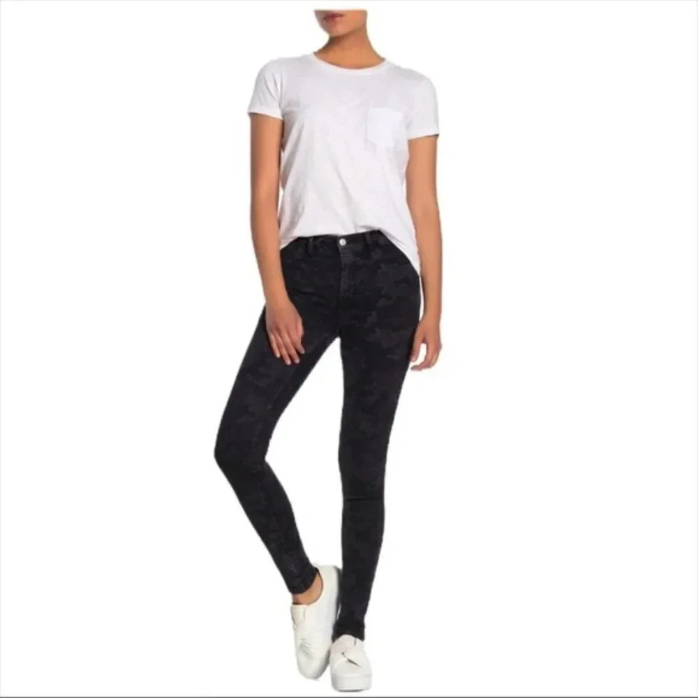 NWT Free People Black Camo Skinny Jeans 27
